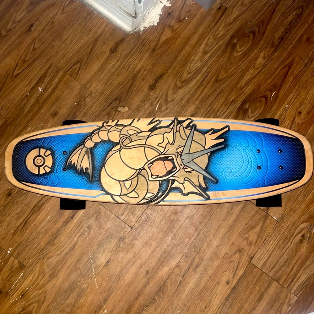 I’m Selling a skateboard .